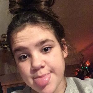 Meet your Posher, Chloe